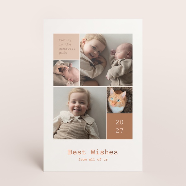Staande nieuwjaarskaart met jaartal, familiefoto's en tekst TA1188-2600006-03-0