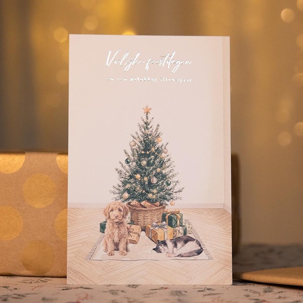 Kerstkaart met AI-illustratie van je huisdieren onder de kerstboom en goudfolie TA1188-2600106-03-100