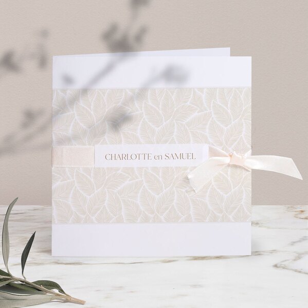 romantische trouwkaart vierkant met blaadjesmotief en lint TA0110-2300032-03 1