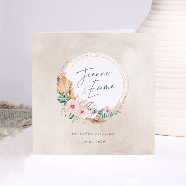 vierkante trouwkaart met bloemenkrans en quote TA0110-2300062-03 1