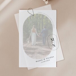 unieke trouwkaart met ovale foto en kalkomslag TA0110-2400032-03 1