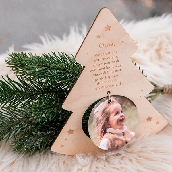 houten nieuwjaarsbrief in kerstboomvorm met foto TA11809-2500006-03 2
