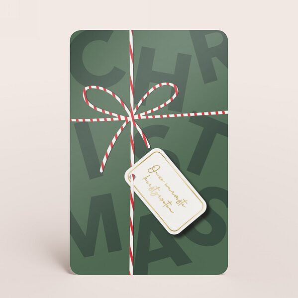 staande kerstkaart in groen met cadeau ontwerp en goudfolie TA1188-2600100-03 1