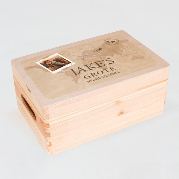 houten kist met naam wereldkaart en foto TA14822-2300005-03 1