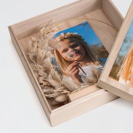 houten cadeaukistje met gedroogde bloemenkrans en foto TA14824-2300002-03 2