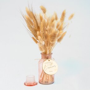 Vase en verre fleurs séchées et étiquettes en bois