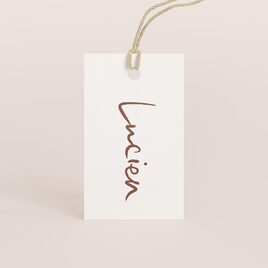 klassiek naamlabel wit met naam in bruin TA1555-2600054-03 1